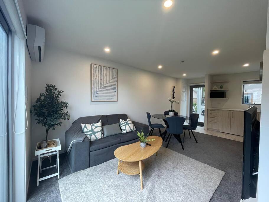 Parkside Retreat - 3 Beds -Sleeps 6 Near Westfield Villa Christchurch Buitenkant foto