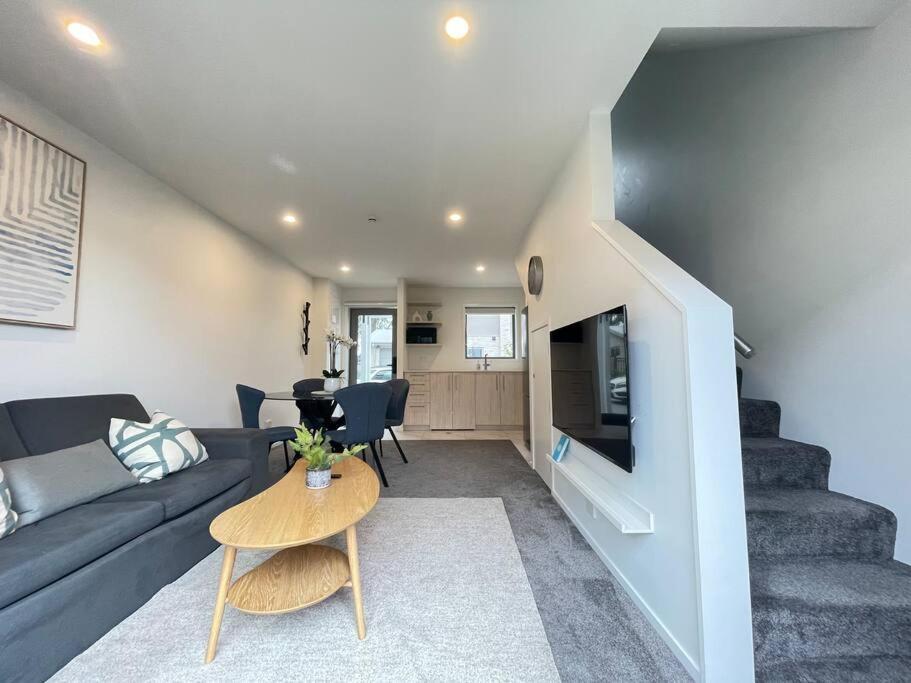 Parkside Retreat - 3 Beds -Sleeps 6 Near Westfield Villa Christchurch Buitenkant foto