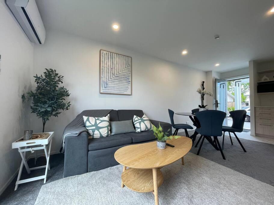 Parkside Retreat - 3 Beds -Sleeps 6 Near Westfield Villa Christchurch Buitenkant foto