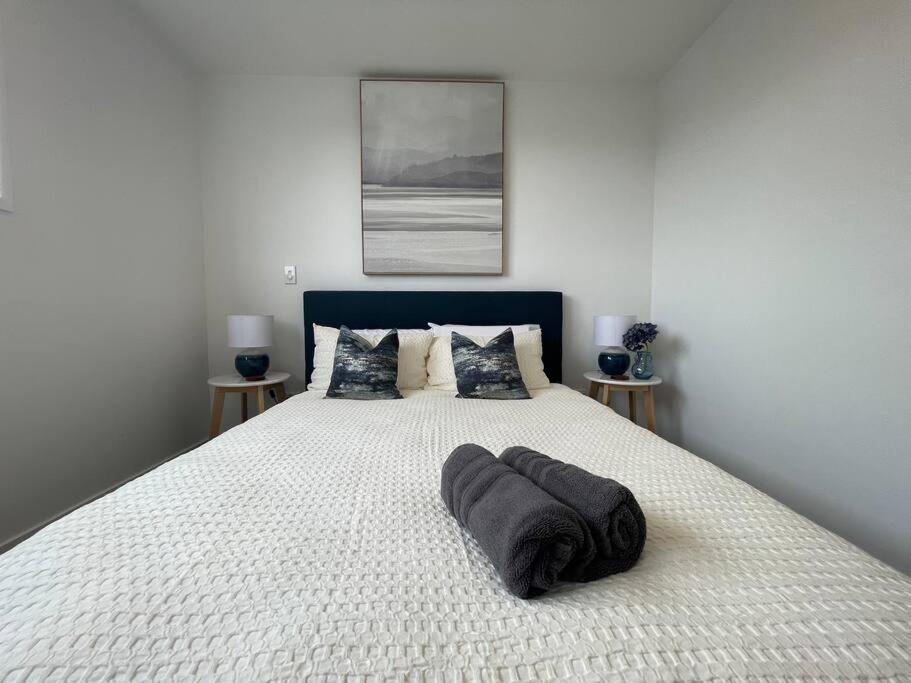 Parkside Retreat - 3 Beds -Sleeps 6 Near Westfield Villa Christchurch Buitenkant foto